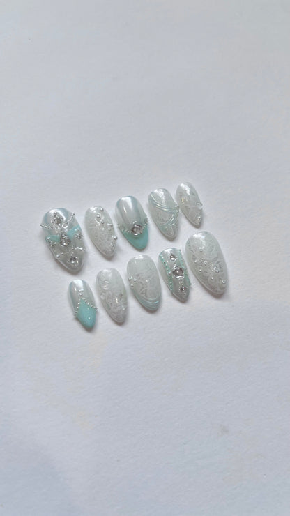 Elegant Blue Princess Lace Press-on Nails